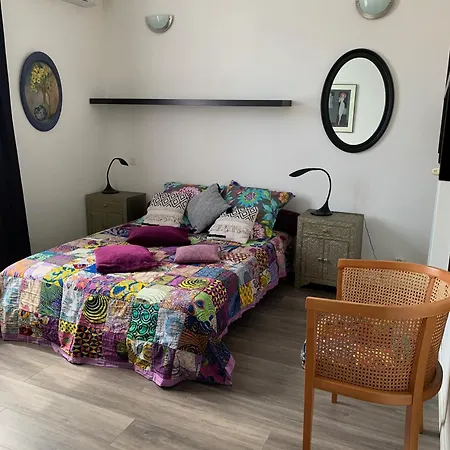Apartment Dans Maison D'artiste