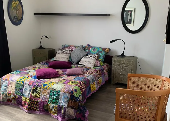 Apartment Dans Maison D'artiste