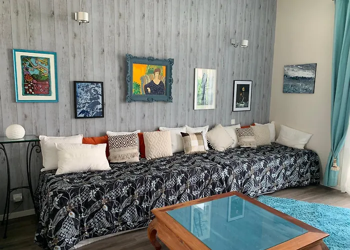 Apartment Dans Maison D'artiste Lunel (Herault)